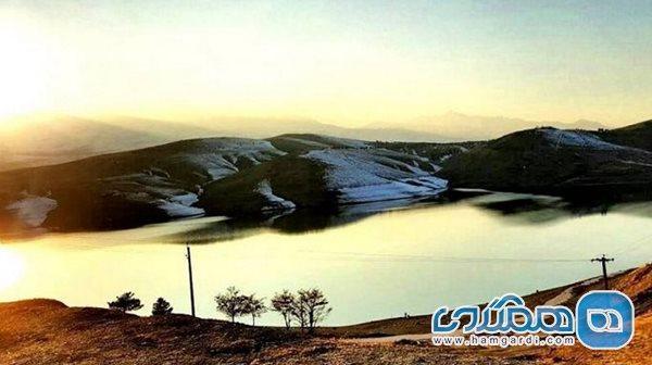 دریاچه سد اکباتان یکی از دیدنی های استان همدان به شمار می دریاچه سد اکباتان یکی از دیدنی های استان همدان به شمار می رود
